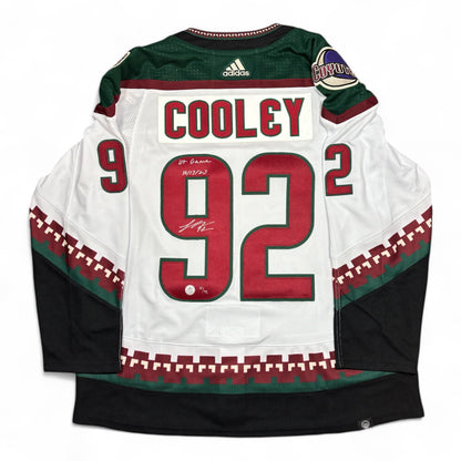 LOGAN COOLEY- JERSEY HOCKEY AUTOGRAPHIÉ - ADIDAS