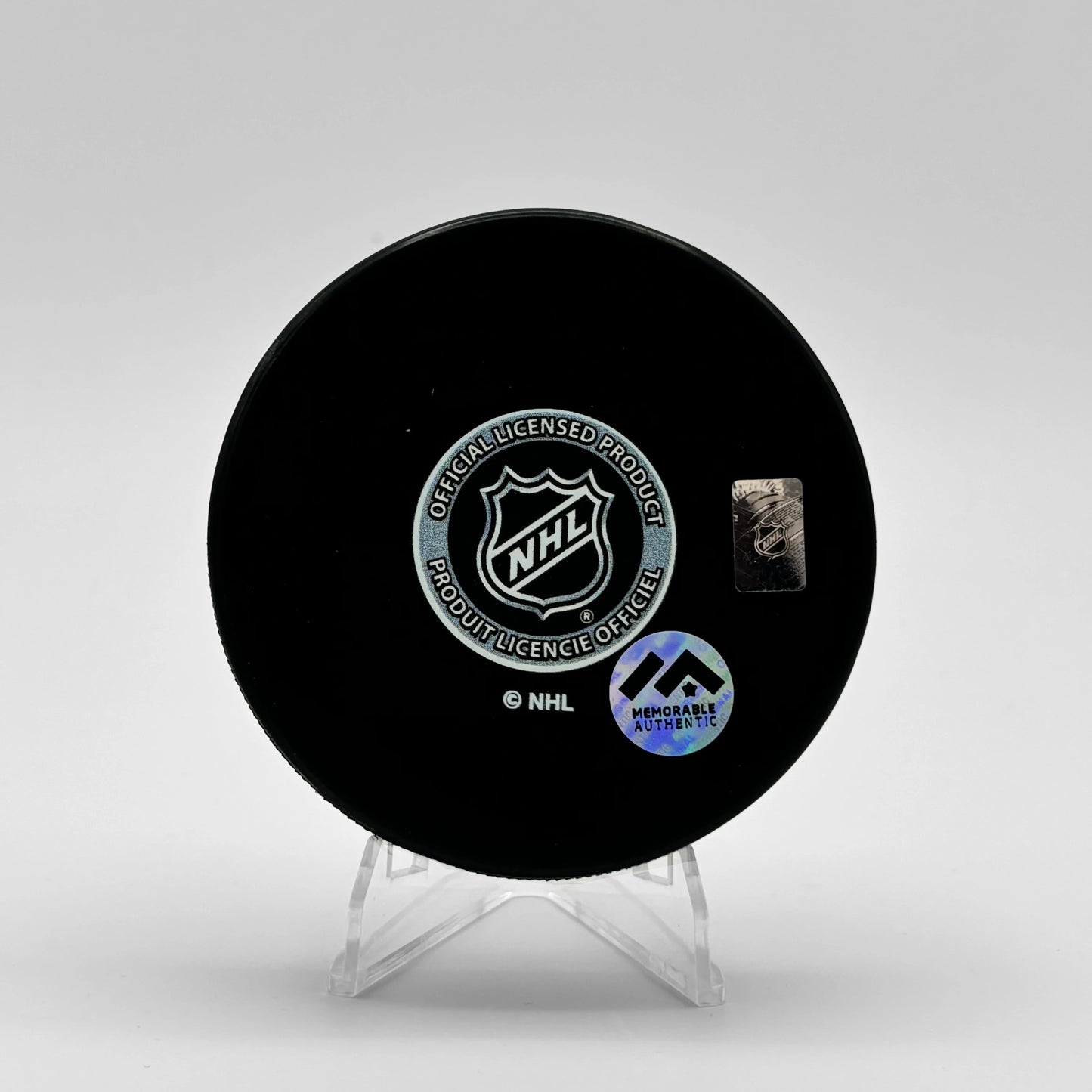 HOCKEY PUCK - AUTO - GUY CARBONNEAU